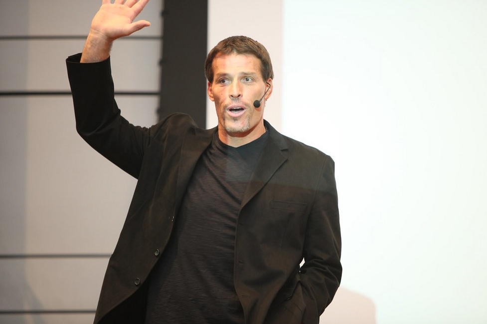 Tony Robbins Speaking